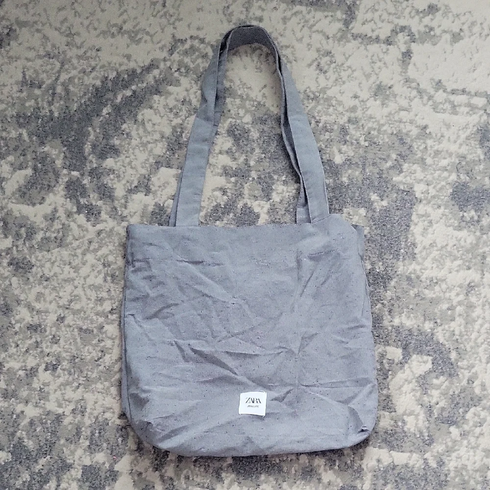 Zara Elegant Gray Tote Bag